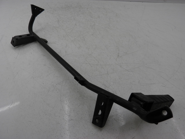 photo de REAR RIGHT FOOTREST MOUNT HONDA FES PANTHEON 125 (2003 - 2007) - Component detail