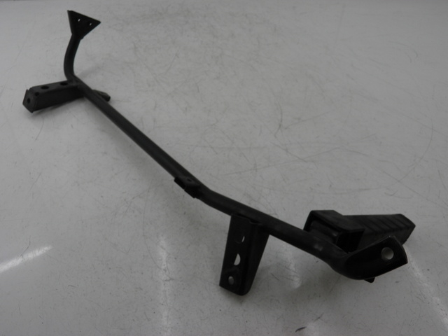 photo de REAR RIGHT FOOTREST MOUNT HONDA FES PANTHEON 125 (2003 - 2007) - Fixing points details