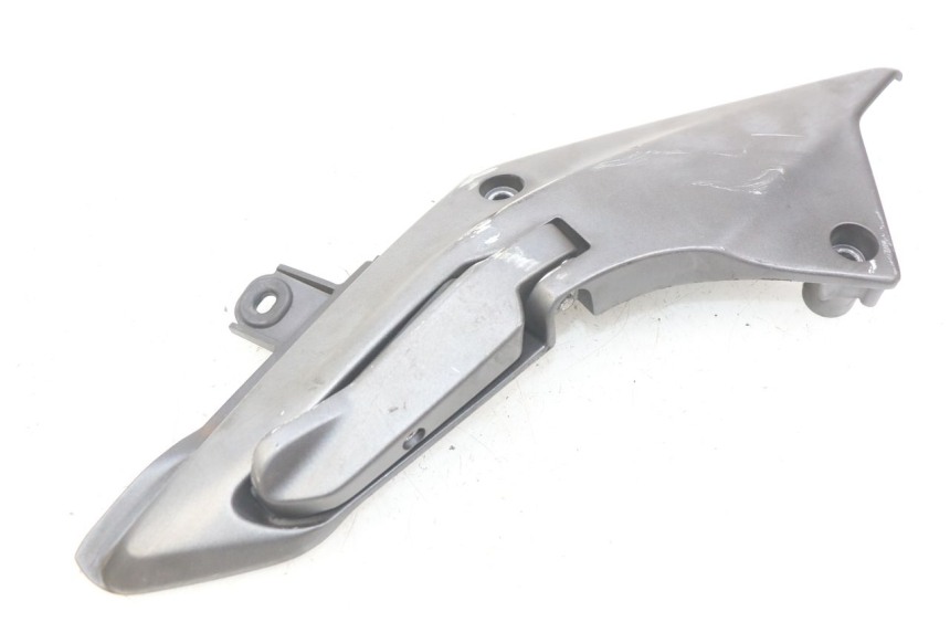 photo de RIGHT REAR FOOTREST MOUNTING PLATE HONDA FJS SILVERWING SILVER WING 400 (2009 - 2016)