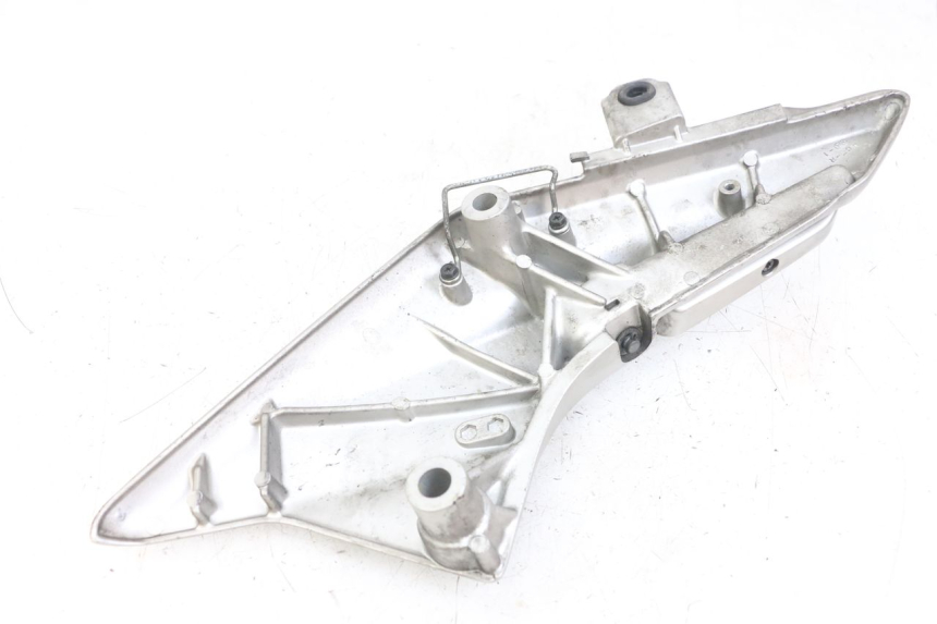 photo de REAR RIGHT FOOTREST MOUNT HONDA FJS SILVERWING SILVER WING 600 (2001 - 2010)