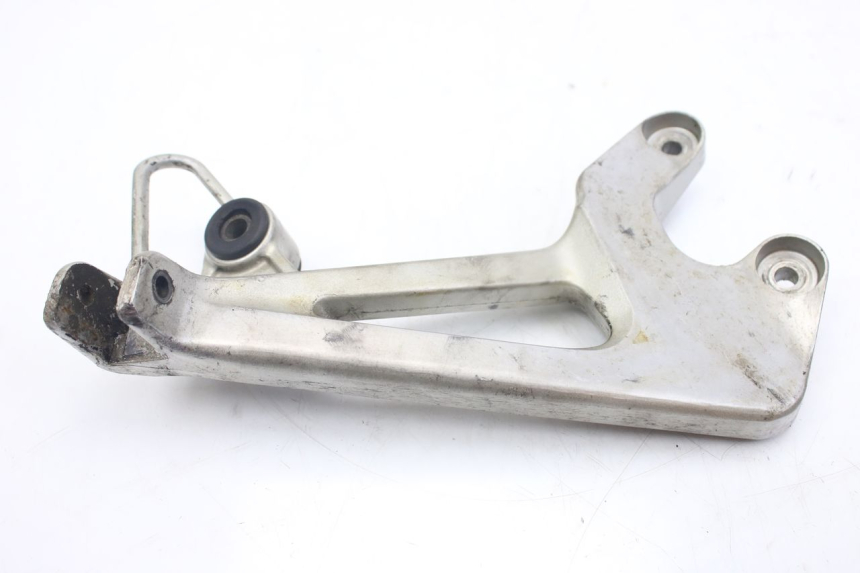 photo de RIGHT REAR FOOTREST MOUNTING PLATE HONDA VFR FI RC46 800 (1998 - 2001)