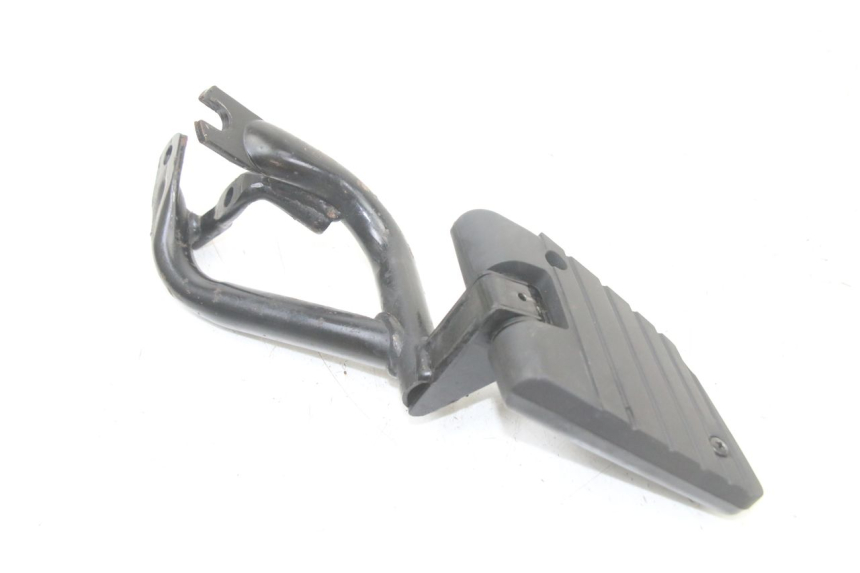 photo de REAR RIGHT FOOTREST MOUNT KYMCO PEOPLE S 125 (2000 - 2008)