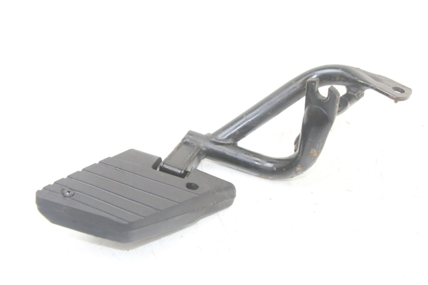 photo de REAR RIGHT FOOTREST MOUNT KYMCO PEOPLE S 125 (2000 - 2008)