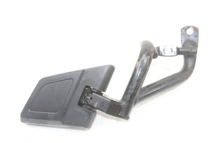 photo de REAR RIGHT FOOTREST MOUNT KYMCO PEOPLE S 125 (2000 - 2008)