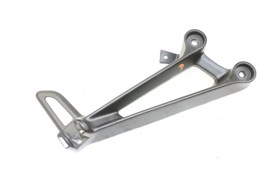 photo de REAR RIGHT FOOTREST MOUNT YAMAHA MT-07 MT07 ABS 700 (2018 - 2020) - Main view