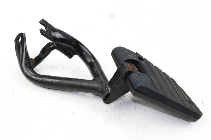 photo de REAR RIGHT FOOTREST MOUNT KYMCO PEOPLE S 125 (2000 - 2008)