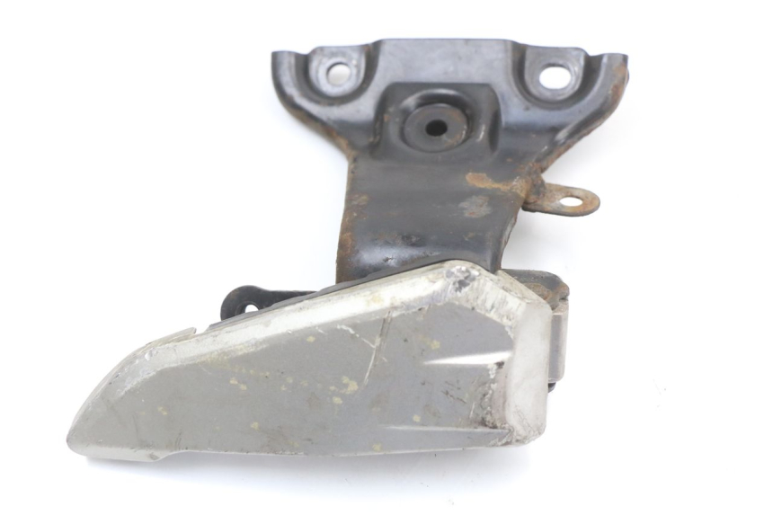 photo de REAR RIGHT FOOTREST MOUNT HONDA SH ABS 125 (2012 - 2017)