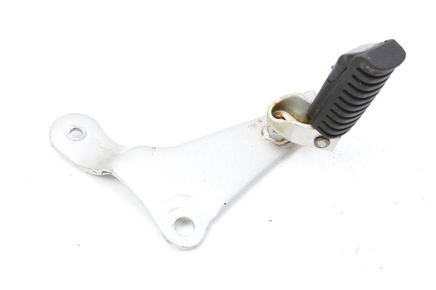 photo de RIGHT REAR FOOTREST MOUNTING PLATE SYM HUSKY 125 (1999 - 2005)