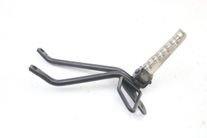 photo de REAR RIGHT FOOTREST MOUNT YAMAHA TZR 50 (2008 - 2016)