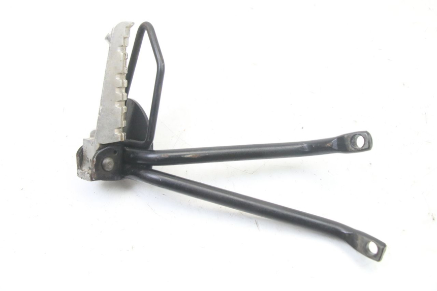 photo de REAR RIGHT FOOTREST MOUNT YAMAHA TZR 50 (2008 - 2016)