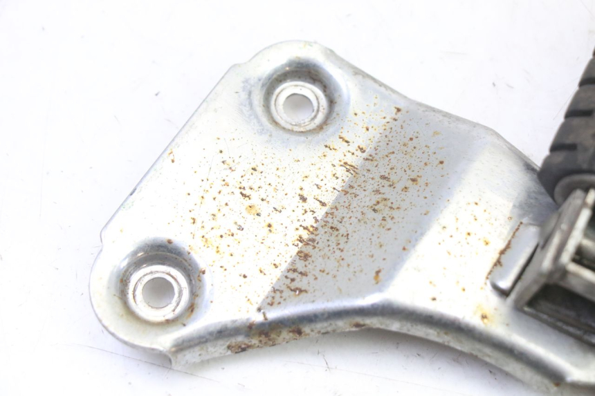 photo de REAR LEFT FOOTREST MOUNT APRILIA CLASSIC 125 (1995 - 2001)