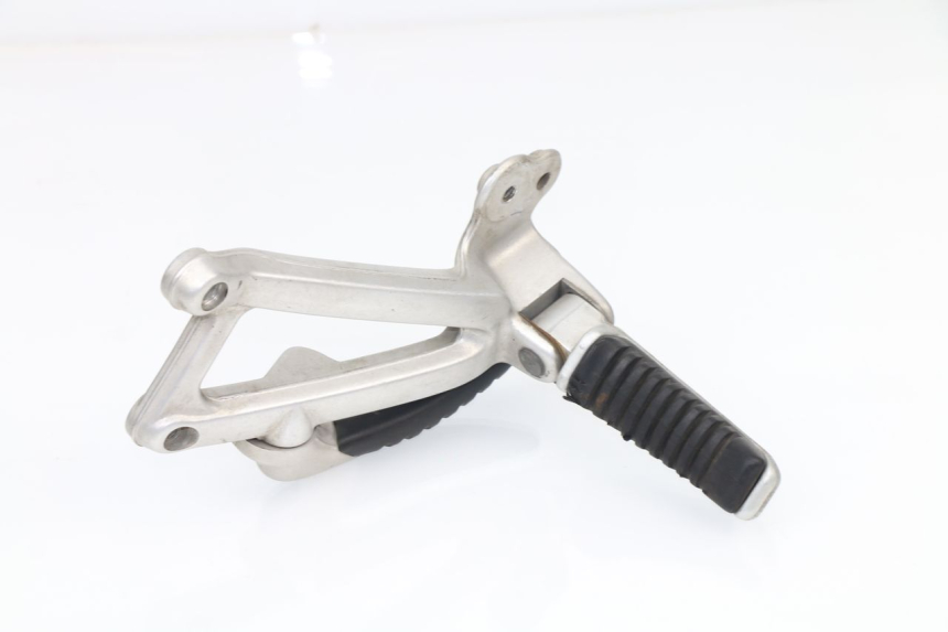 photo de REAR LEFT FOOTREST MOUNT DUCATI ST2 944 (1997 - 2003)