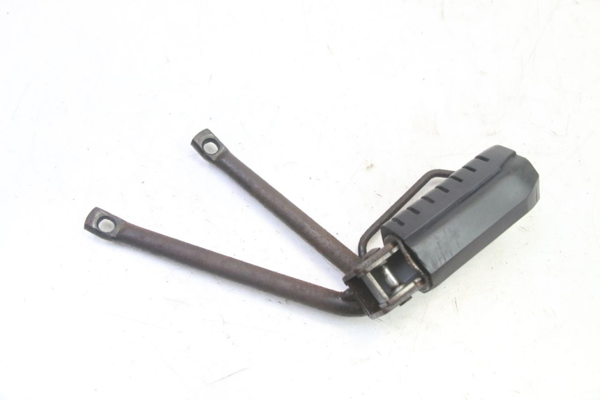 photo de REAR LEFT FOOTREST MOUNT APRILIA ETX 125 (1998 - 2002)
