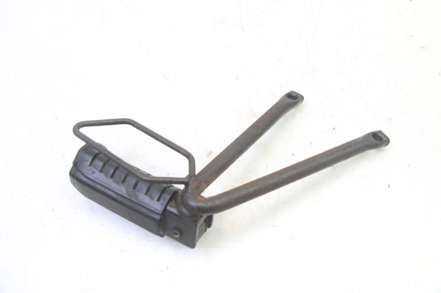 photo de REAR LEFT FOOTREST MOUNT APRILIA ETX 125 (1998 - 2002)