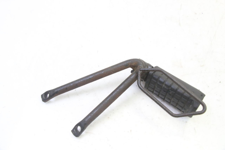 photo de REAR LEFT FOOTREST MOUNT APRILIA ETX 125 (1998 - 2002)