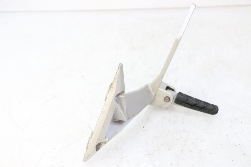 photo de REAR LEFT FOOTREST MOUNT STAHO FH 50 (2018 - 2019)