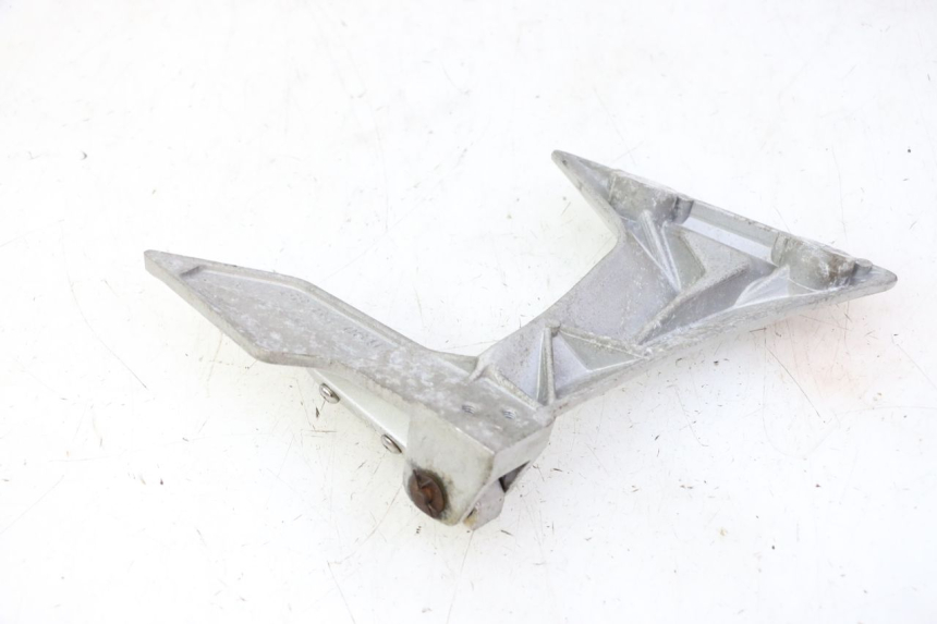 photo de REAR LEFT FOOTREST MOUNT STAHO FH 50 (2018 - 2019)