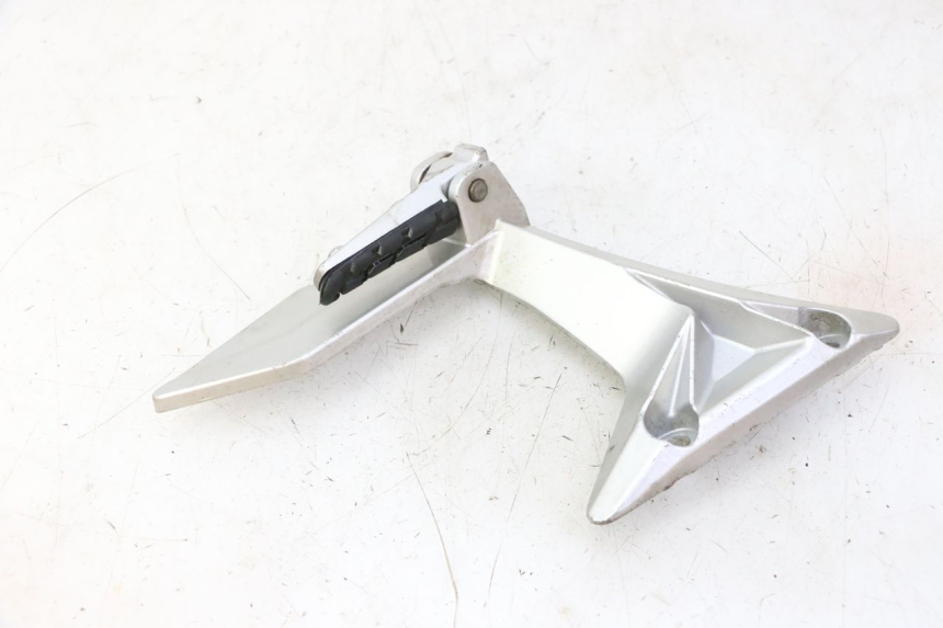 photo de REAR LEFT FOOTREST MOUNT STAHO FH 50 (2018 - 2019)