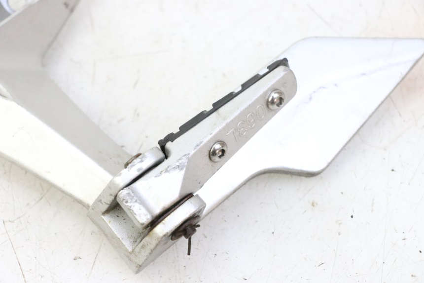 photo de REAR LEFT FOOTREST MOUNT STAHO FH 50 (2018 - 2019)