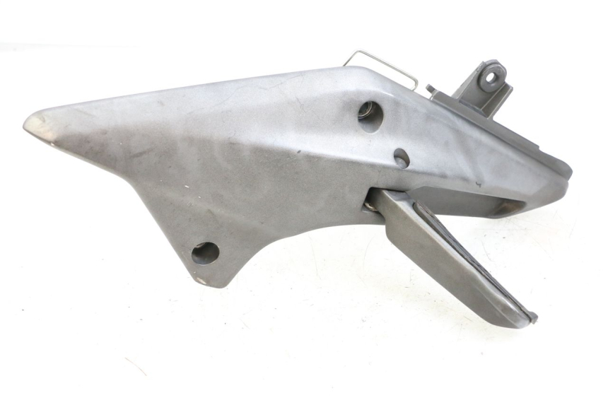 photo de REAR LEFT FOOTREST MOUNT HONDA FJS SILVER WING SILVERWING 400 (2005 - 2008)