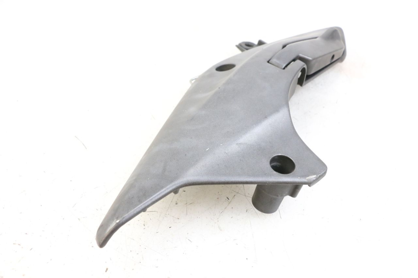 photo de REAR LEFT FOOTREST MOUNT HONDA FJS SILVER WING SILVERWING 400 (2005 - 2008)