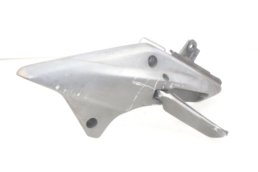 photo de LEFT REAR FOOTREST MOUNT HONDA FJS SILVERWING SILVER WING 400 (2009 - 2016)