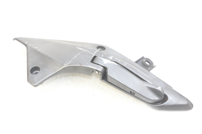 photo de LEFT REAR FOOTREST MOUNT HONDA FJS SILVERWING SILVER WING 400 (2009 - 2016)