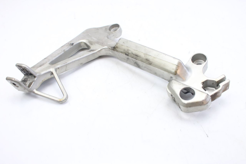 photo de LEFT REAR FOOTREST MOUNTING PLATE HONDA VFR FI RC46 800 (1998 - 2001)