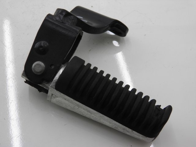photo de REAR LEFT FOOTREST MOUNT MBK SKYCRUISER 125 (2006 - 2009) - Main view