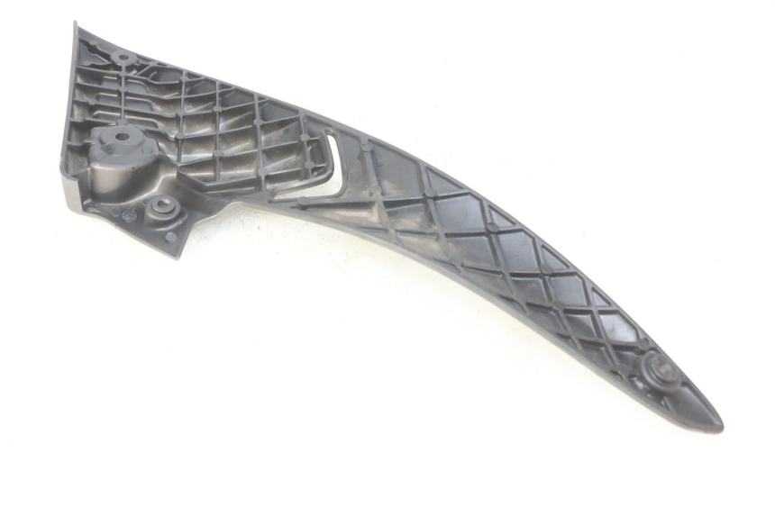 photo de REAR LEFT FOOTREST BRACKET GILERA NEXUS 125 (2009 - 2013)