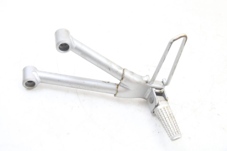 photo de LEFT REAR FOOTREST MOUNT SUZUKI GSF S BANDIT 600 (2000 - 2004)