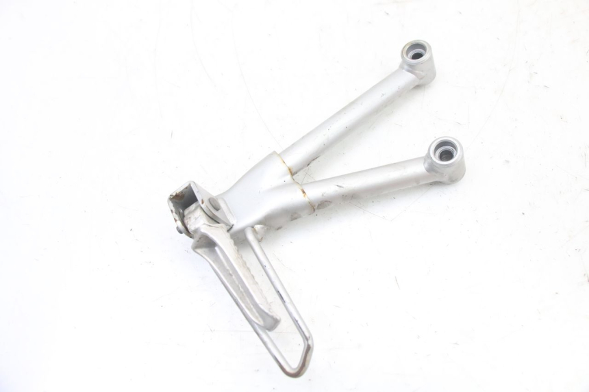photo de LEFT REAR FOOTREST MOUNT SUZUKI GSF S BANDIT 600 (2000 - 2004)