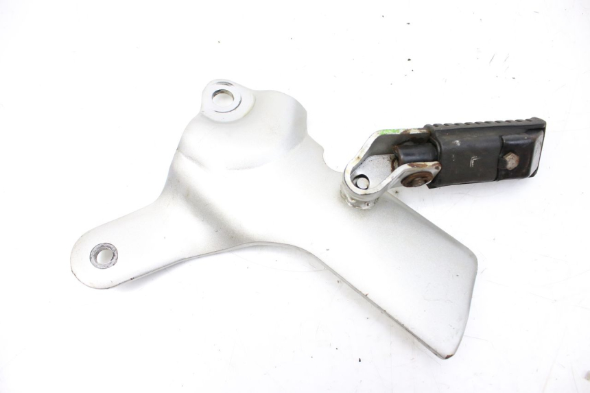 photo de LEFT REAR FOOTREST MOUNTING PLATE SYM HUSKY 125 (1999 - 2005)