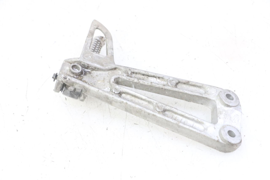 photo de REAR LEFT FOOTREST MOUNT YAMAHA TDR DELTABOX 125 (1993 - 2003)