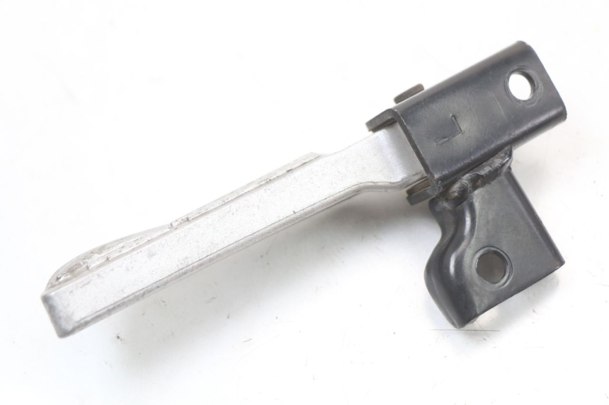 photo de REAR LEFT FOOTREST MOUNT PEUGEOT TWEET 125 (2018 - 2021)