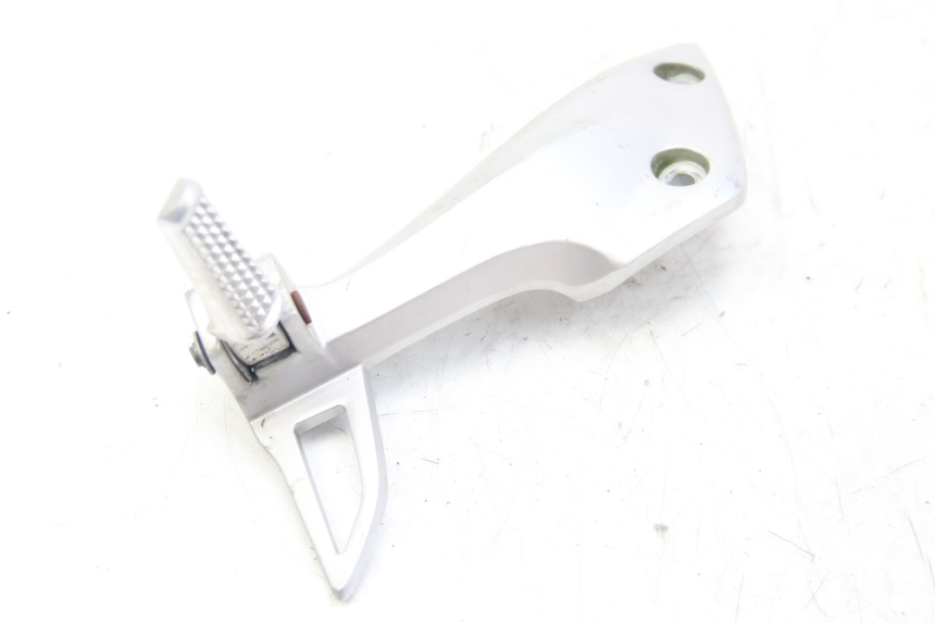 photo de REAR LEFT FOOTREST BRACKET HONDA VISION NSC R 50 (2013 - 2015)