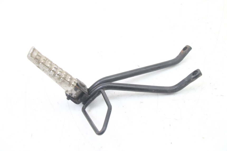 photo de REAR LEFT FOOTREST MOUNT YAMAHA TZR 50 (2008 - 2016)