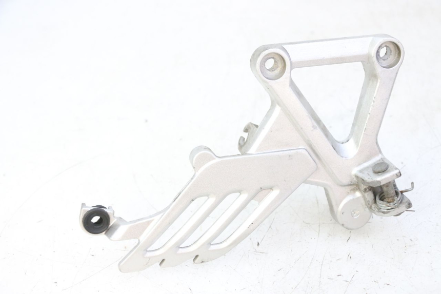 photo de FRONT RIGHT FOOTREST MOUNT STAHO FH 50 (2018 - 2019)