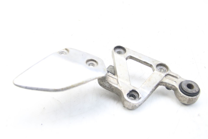 photo de RIGHT FRONT FOOTREST BRACKET YAMAHA FZS FAZER 600 (2001 - 2003)