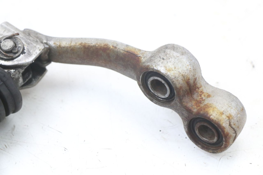photo de FRONT RIGHT FOOTREST MOUNT SUZUKI GSX E 250 (1982 - 1983)