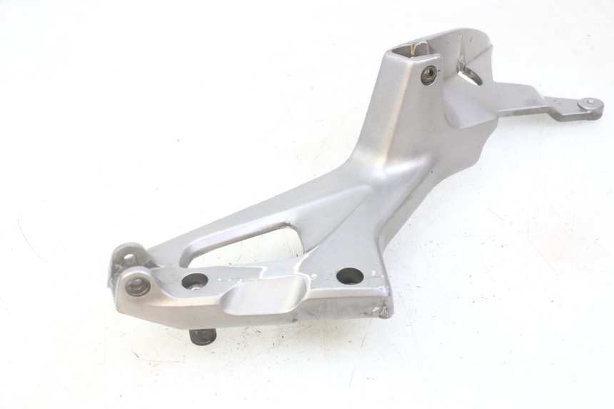 photo de FRONT RIGHT FOOTREST MOUNT HONDA NTV DEAUVILLE ABS 700 (2007 - 2016)