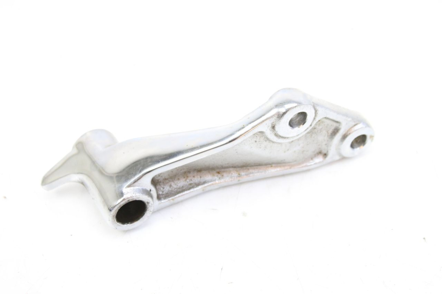 photo de RIGHT FRONT FOOTREST BRACKET SYM HUSKY 125 (1999 - 2005)