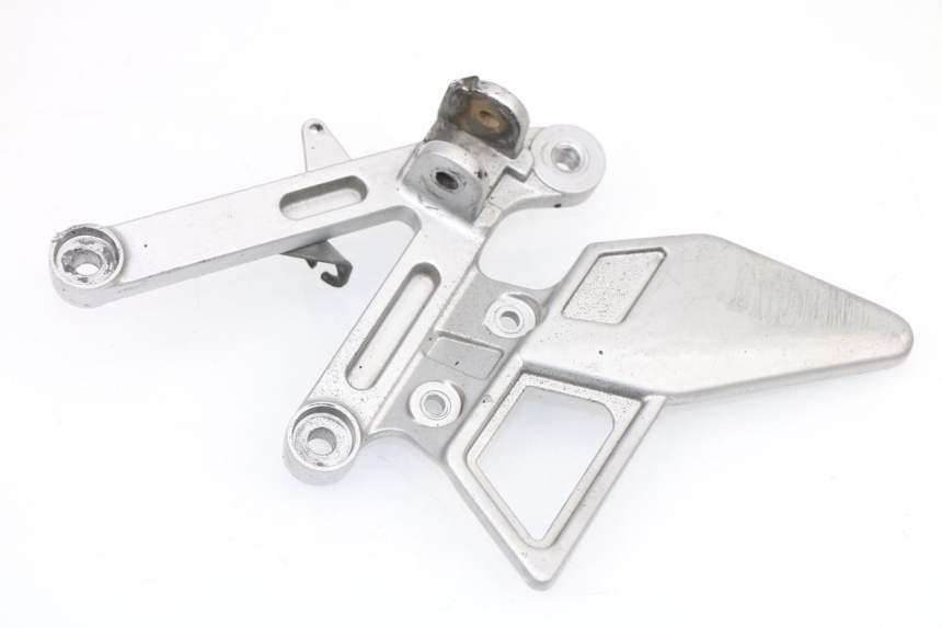 photo de FRONT RIGHT FOOTREST MOUNT MBK X-POWER 50 (2003 - 2017)