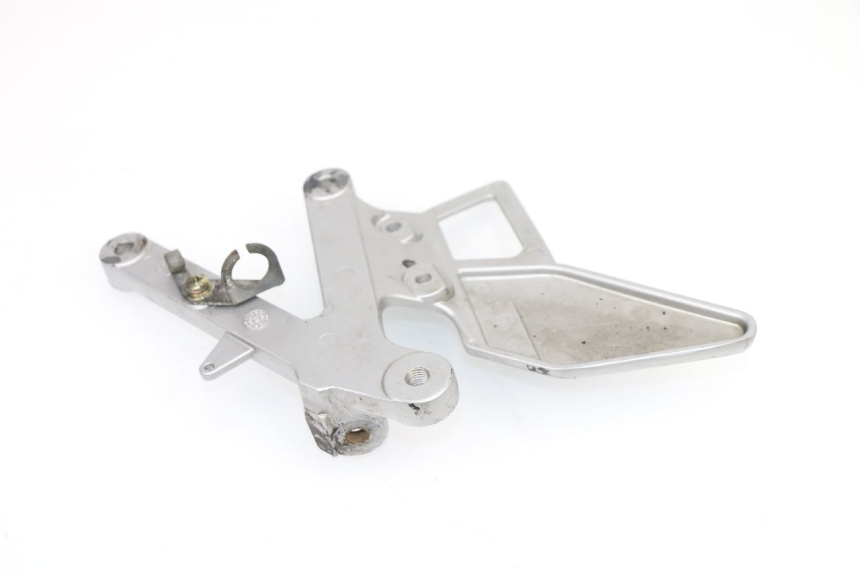 photo de FRONT RIGHT FOOTREST MOUNT MBK X-POWER 50 (2003 - 2017)