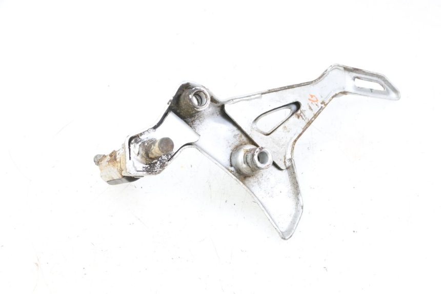 photo de FRONT LEFT FOOTREST MOUNT MAG POWER BOMBERS 4T 50 (2016 - 2026) - Technical close-up