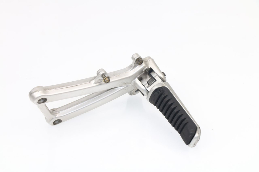 photo de FRONT LEFT FOOTREST MOUNT DUCATI ST2 944 (1997 - 2003)