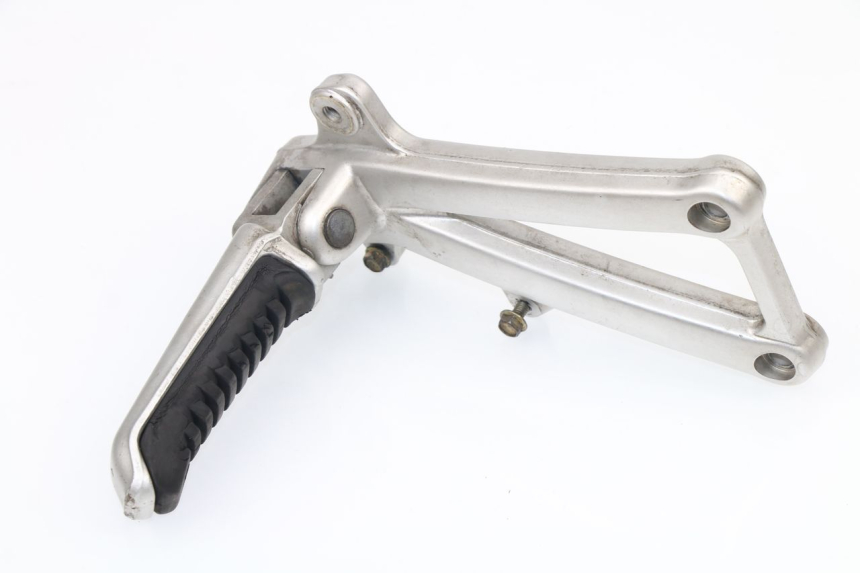 photo de FRONT LEFT FOOTREST MOUNT DUCATI ST2 944 (1997 - 2003)