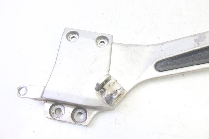 photo de LEFT FRONT FOOTREST BRACKET YAMAHA FJR ABS 1300 (2006 - 2012)