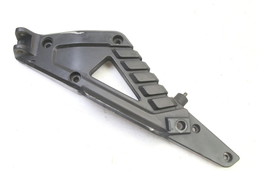 photo de FRONT LEFT FOOTREST MOUNT BMW K 75 RT 750 (1989 - 1997)