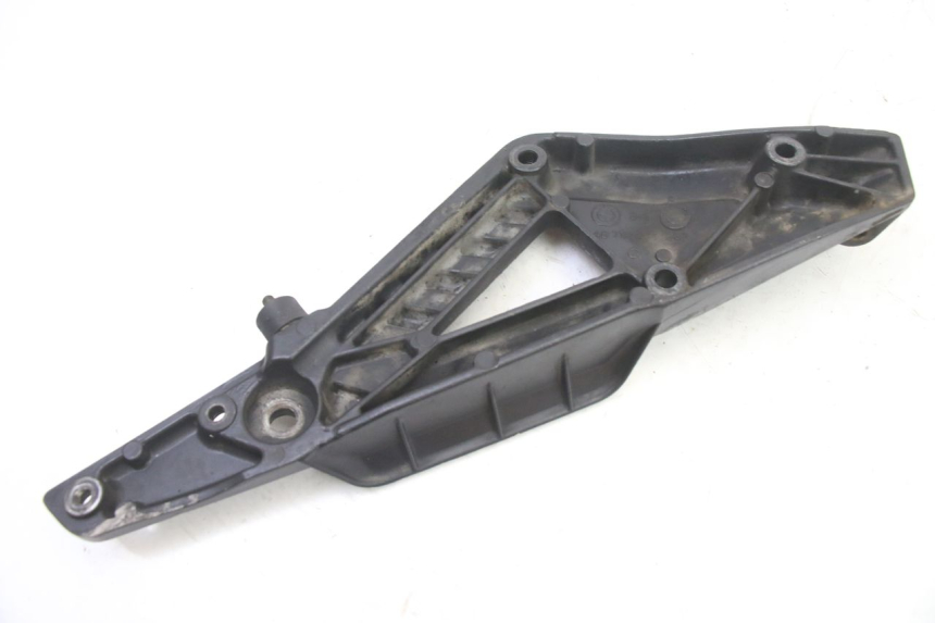 photo de FRONT LEFT FOOTREST MOUNT BMW K 75 RT 750 (1989 - 1997)